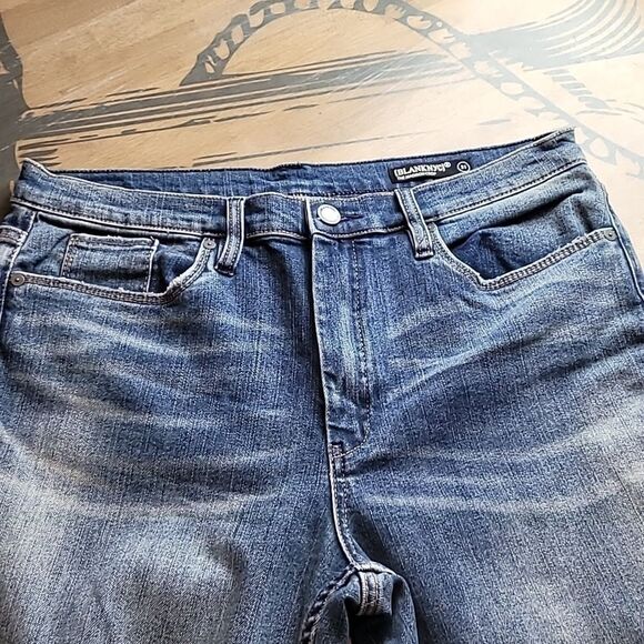 BlankNYC Madison Crop High rise crop jeans - Picture 3 of 7